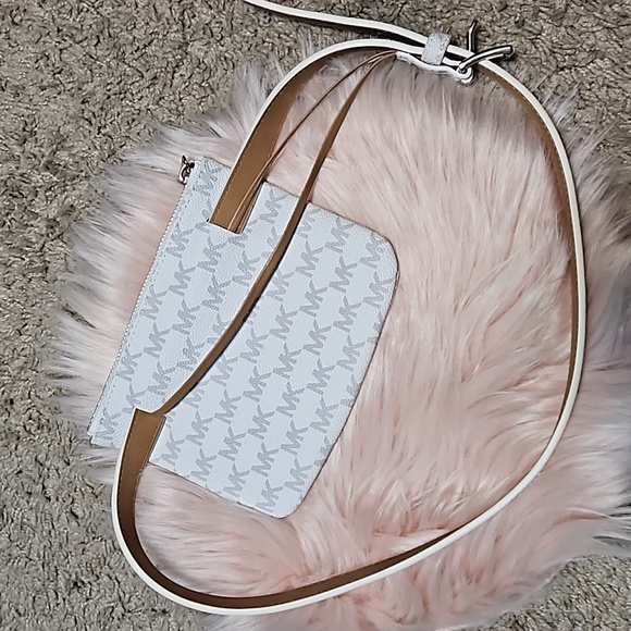 NWOT Michael kors Belt Wallet - Picture 4 of 8